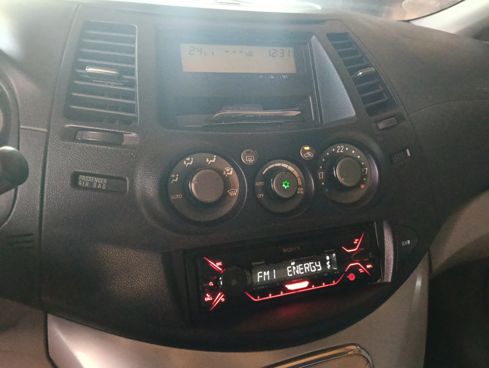 Mitsubishi Grandis 2.4 с ГАЗ, снимка 14 - Автомобили и джипове - 56201902