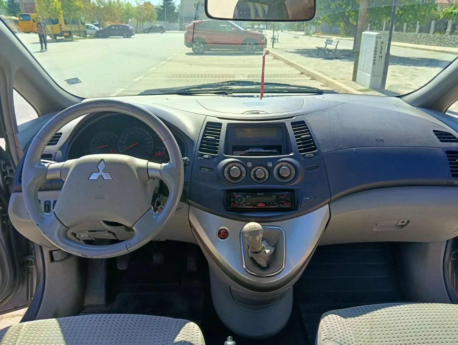 Mitsubishi Grandis 2.4 с ГАЗ, снимка 10 - Автомобили и джипове - 56201902