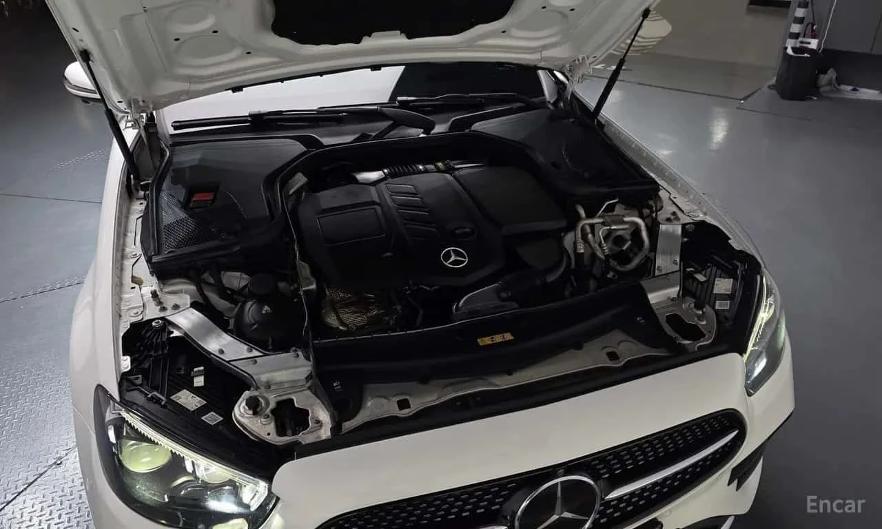 Mercedes-Benz E 220 * E220d 4MATIC AMG Line * 360 * HUD * ШИБИДАХ * , снимка 16 - Автомобили и джипове - 56317815