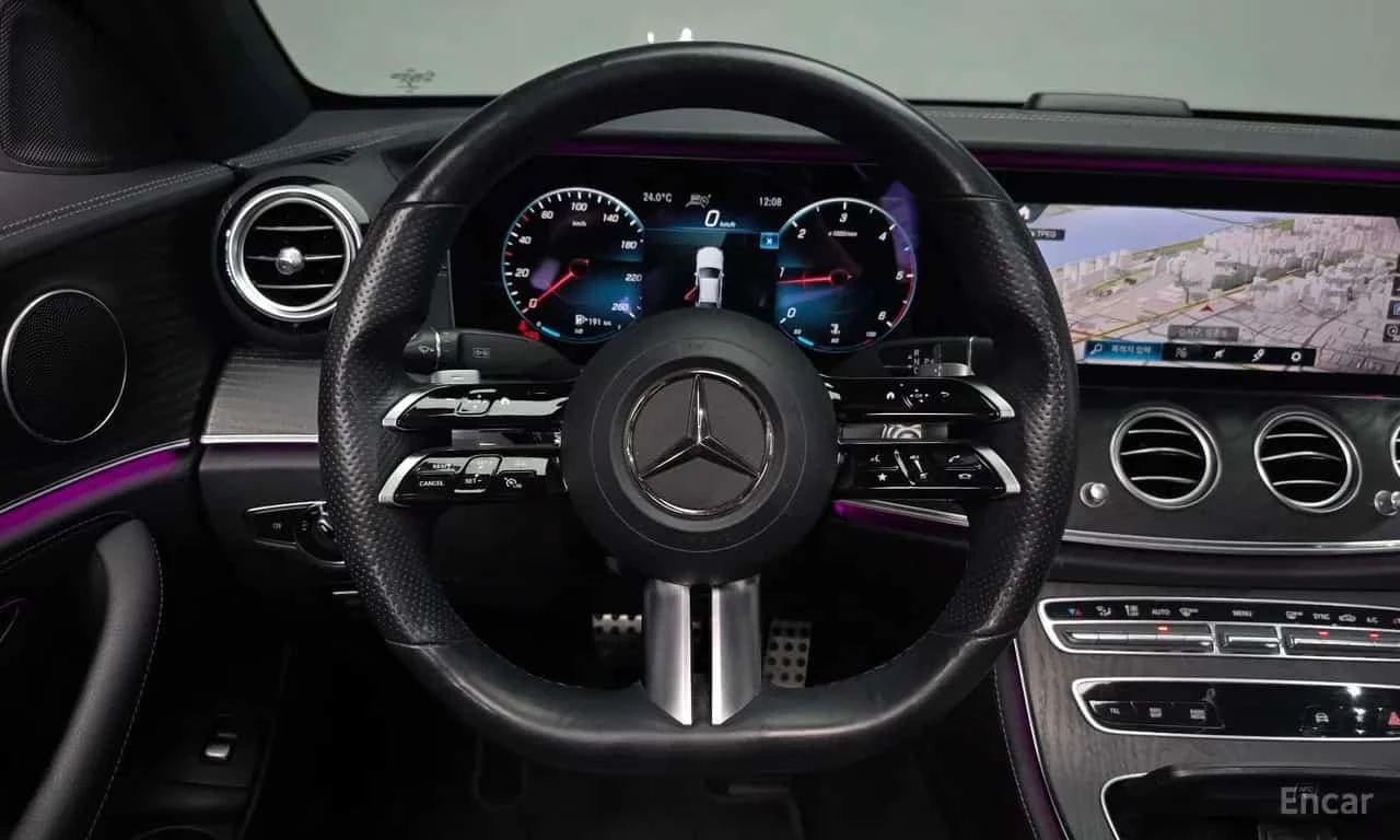 Mercedes-Benz E 220 * E220d 4MATIC AMG Line * 360 * HUD * ШИБИДАХ * , снимка 7 - Автомобили и джипове - 56317815