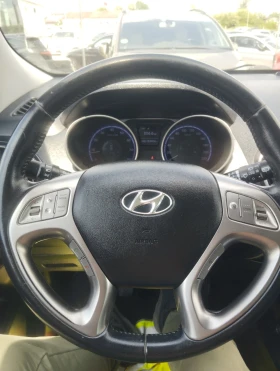 Hyundai IX35 БЕНЗИН 2.0 163к.с. АВТОПИЛОТ КЛИМАТРОНИК ПОДГРЕВ , снимка 14