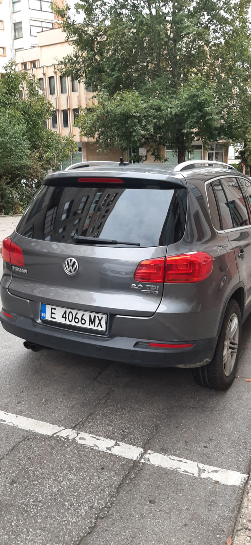 VW Tiguan, снимка 2 - Автомобили и джипове - 42138172