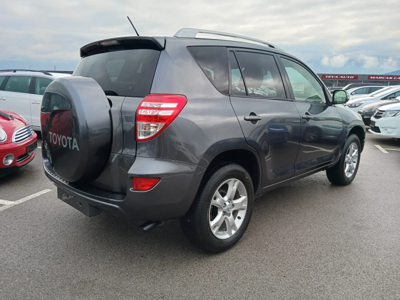 Toyota Rav4 2.2 D4D 150к.с KEYLESS, снимка 4 - Автомобили и джипове - 48295007