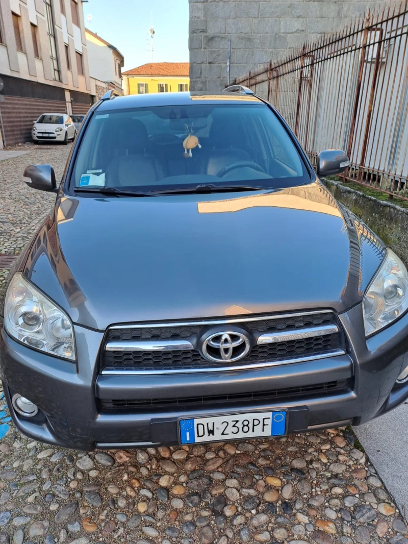 Toyota Rav4 2.2 D4D 150к.с KEYLESS, снимка 17 - Автомобили и джипове - 48295007