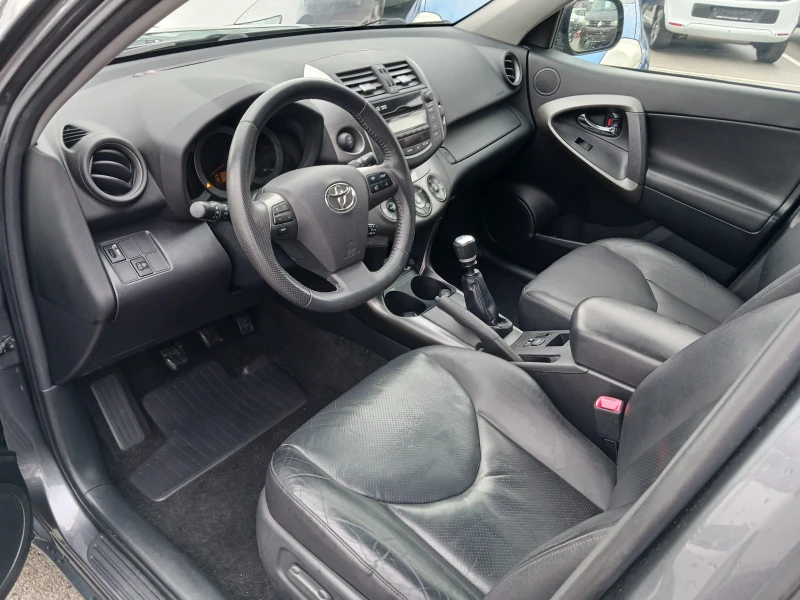 Toyota Rav4 2.2 D4D 150к.с KEYLESS, снимка 7 - Автомобили и джипове - 48295007