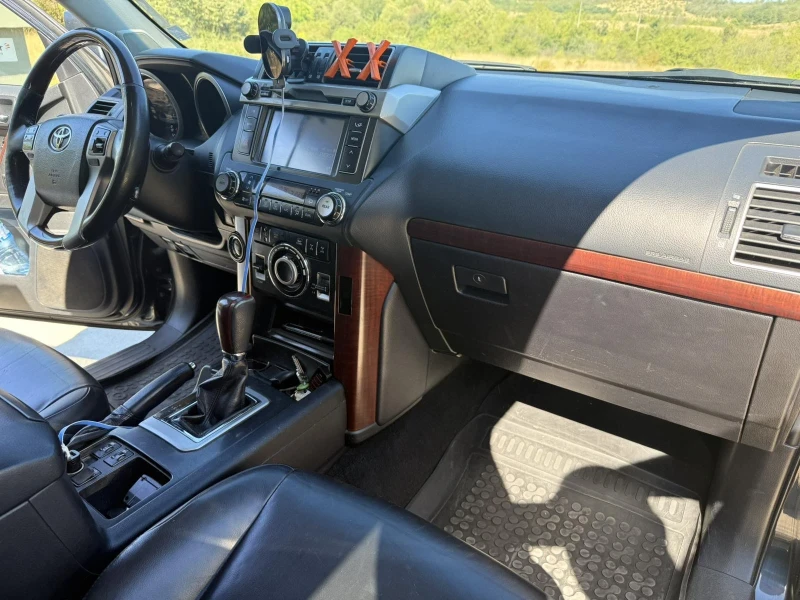 Toyota Land cruiser, снимка 14 - Автомобили и джипове - 52285884