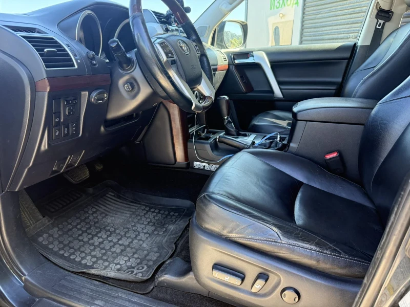 Toyota Land cruiser, снимка 17 - Автомобили и джипове - 52285884