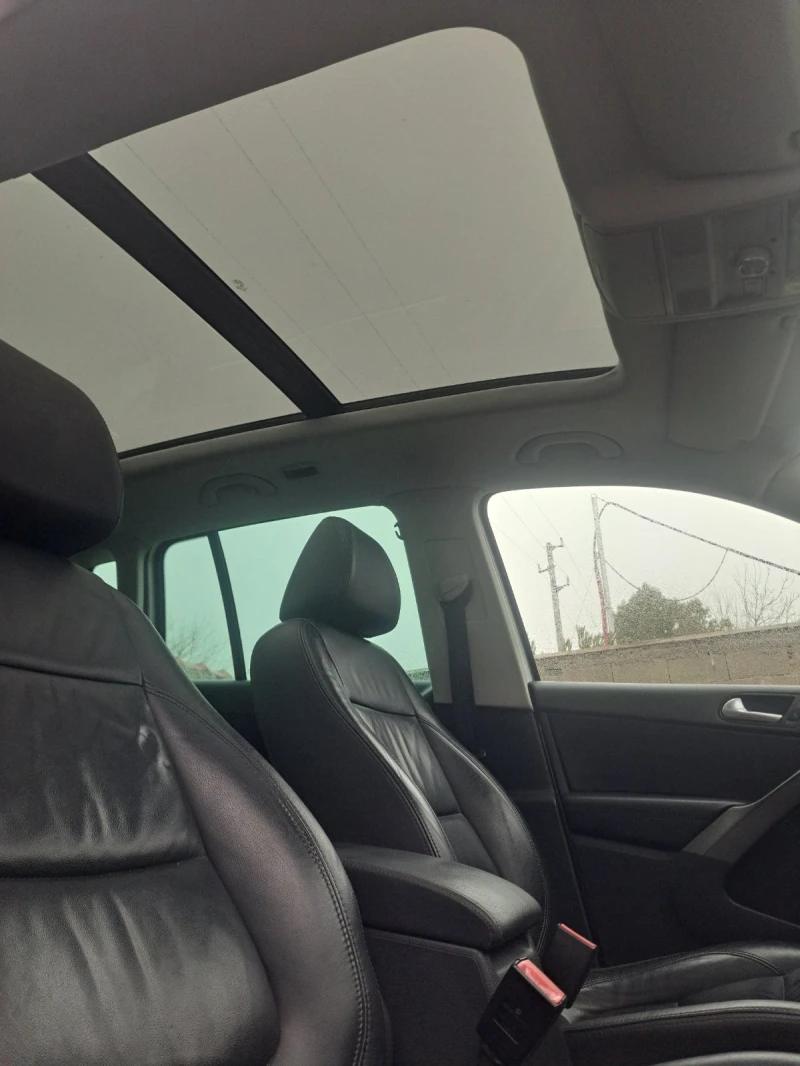 VW Tiguan 2.0TDI 4X4 AUTOMATIC, снимка 13 - Автомобили и джипове - 53325901