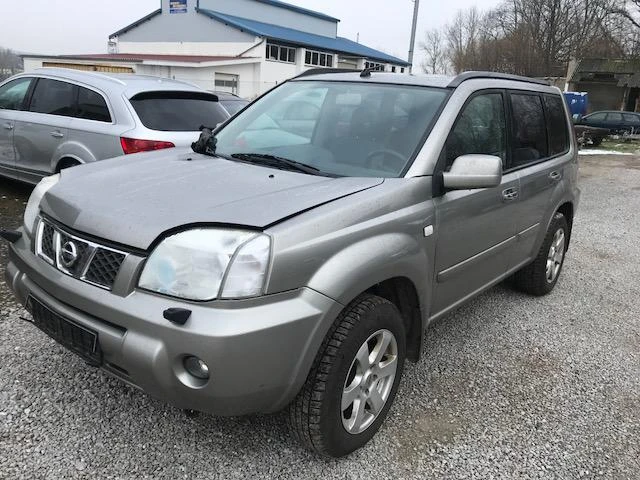 Nissan X-trail 2.2DCI 136 XENON, снимка 1 - Автомобили и джипове - 47290728