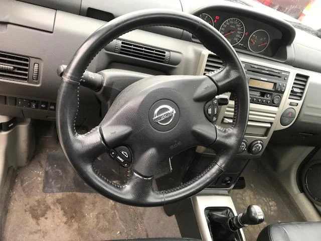 Nissan X-trail 2.2DCI 136 XENON, снимка 10 - Автомобили и джипове - 47290728