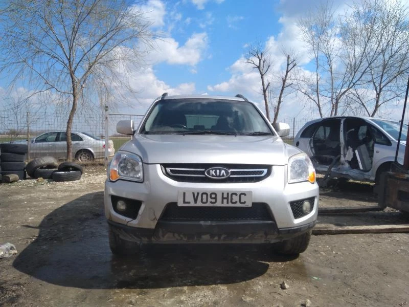 Kia Sportage 2.0CRDI 4x4, снимка 1 - Автомобили и джипове - 36149078