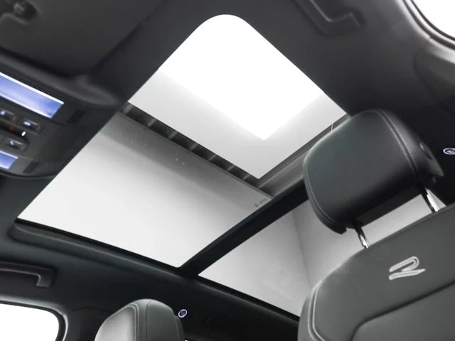 VW Touareg 3.0TDI* 4MOTION* R-LINE* MATRIX* ПАНО* HUD* ГАРАНЦ, снимка 7 - Автомобили и джипове - 53473940