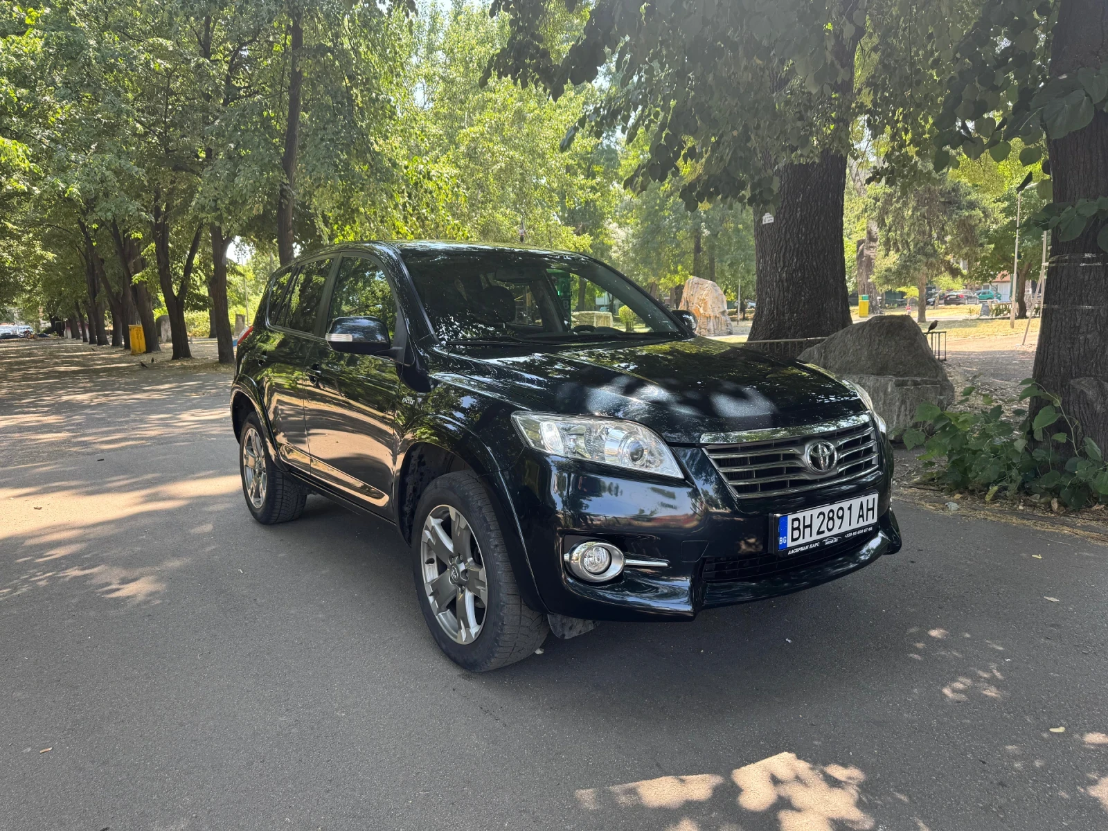 Toyota Rav4 2.2 CROSSOVER  - изображение 2