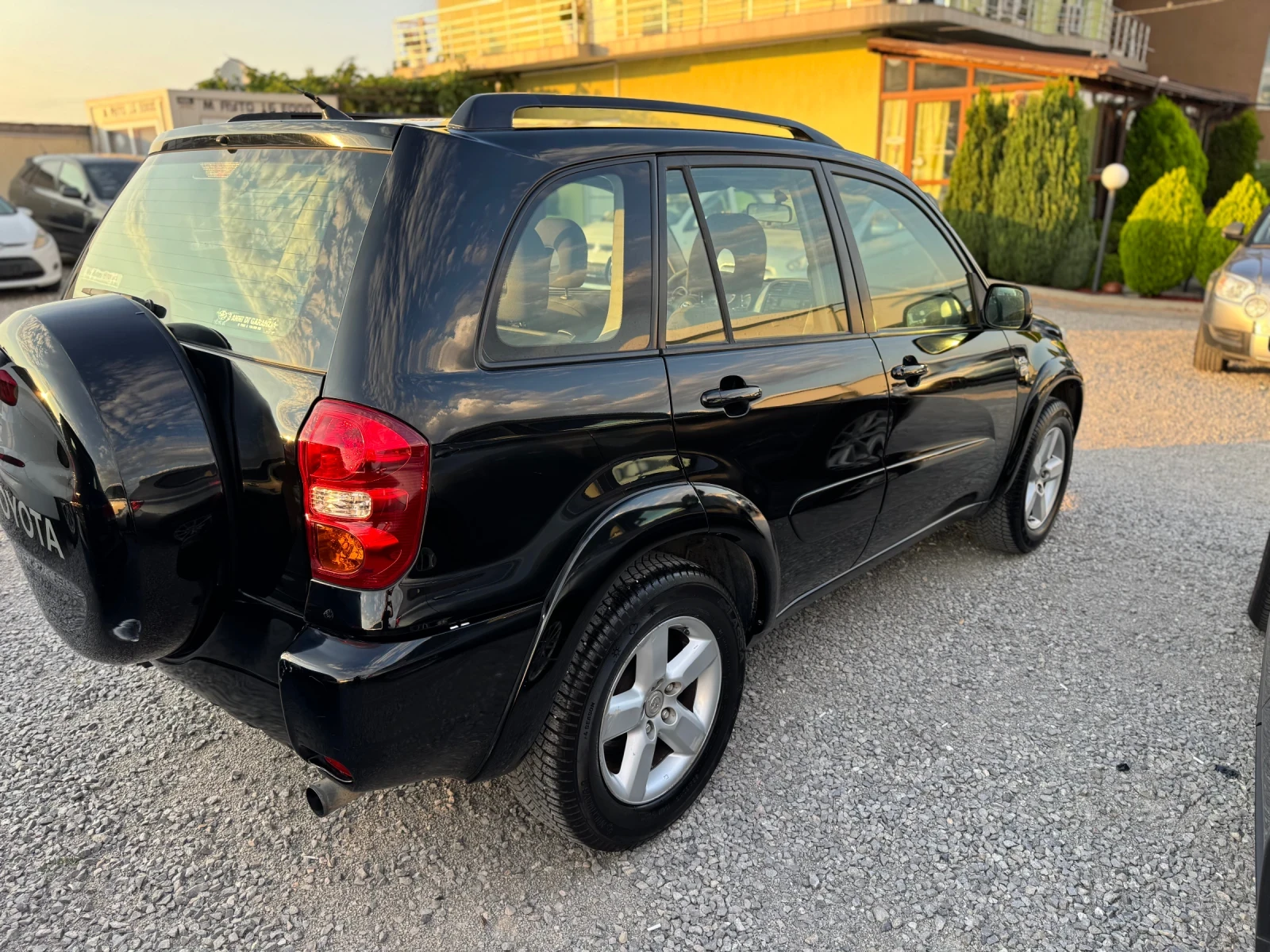Toyota Rav4 2.0d4d FACE LIFT - изображение 4
