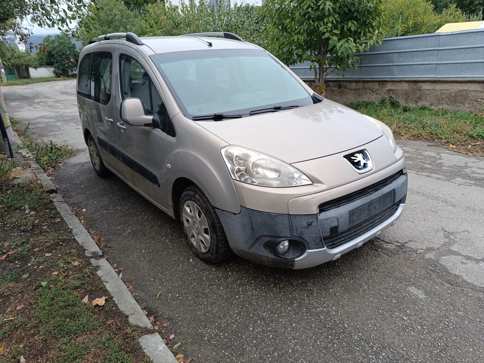 Peugeot Partner 1.6hdi klima, снимка 2 - Автомобили и джипове - 54814410
