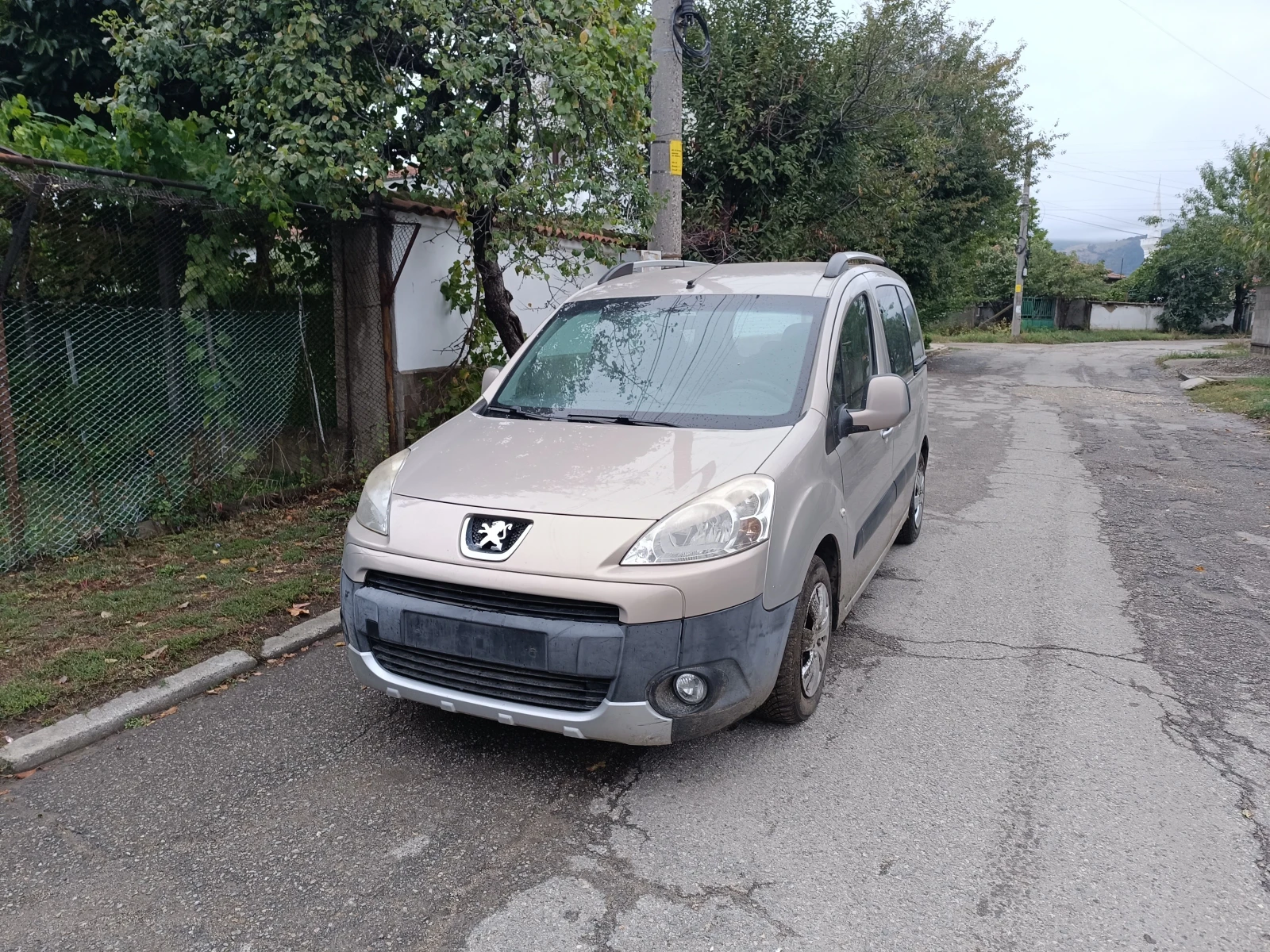 Peugeot Partner 1.6hdi klima, снимка 4 - Автомобили и джипове - 54814410