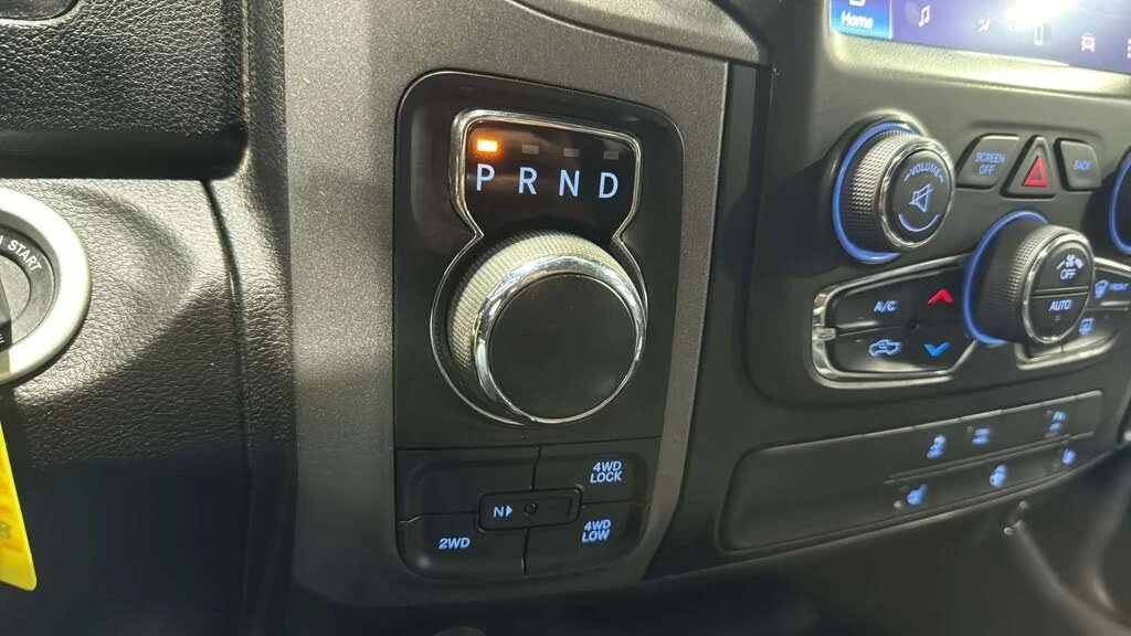 Dodge RAM 1500 Classic Express Crew* АвтоКредит* (Цена до БГ) , снимка 16 - Автомобили и джипове - 53989124