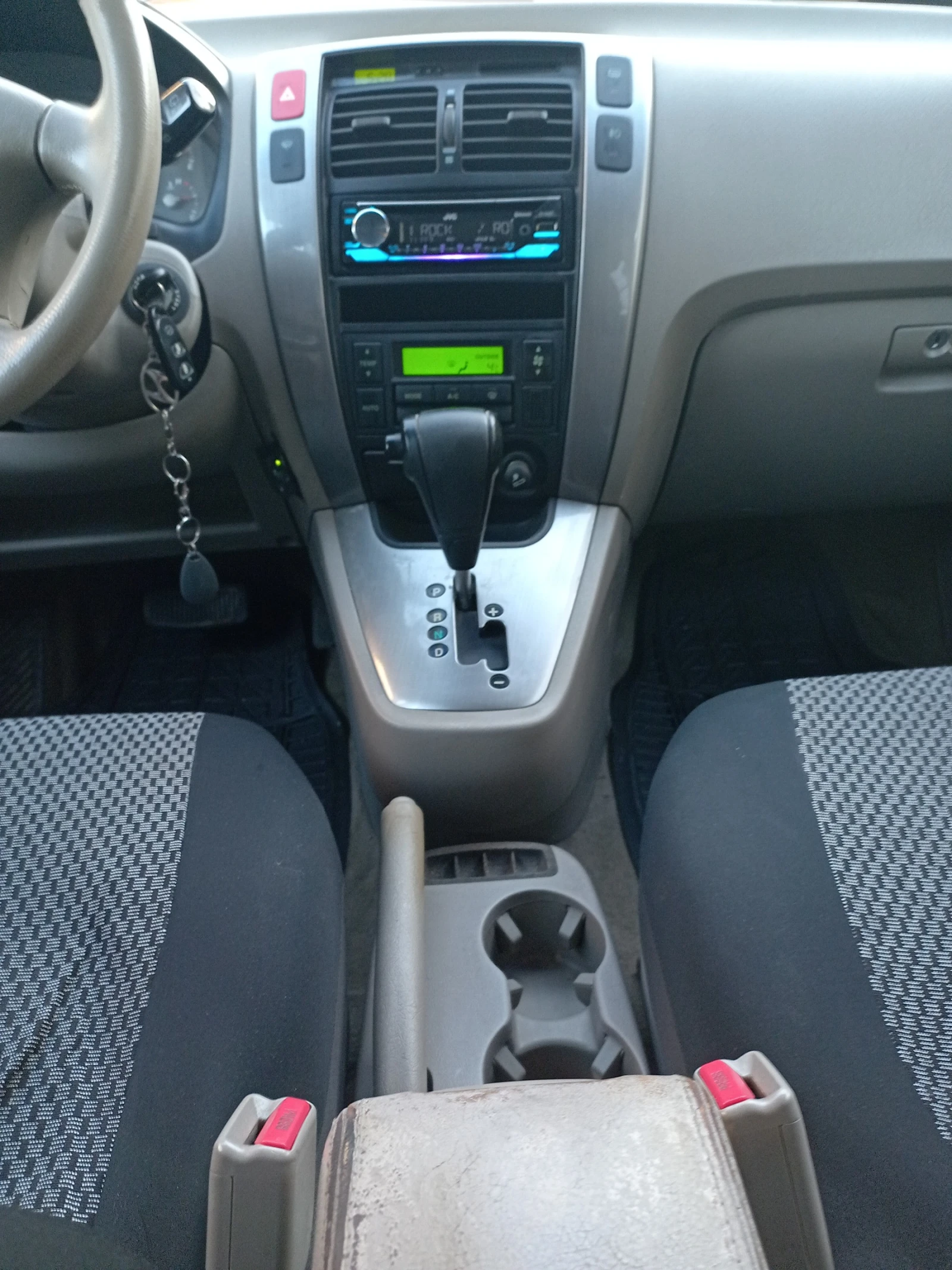 Hyundai Tucson, снимка 9 - Автомобили и джипове - 54108822