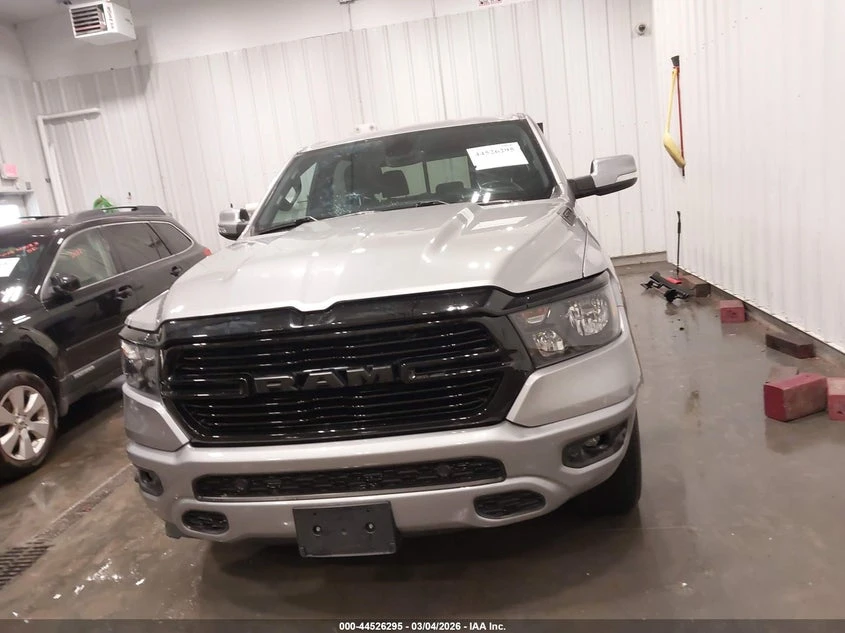 Dodge RAM 1500 5.7l Big Horn 4X4 5'7 Box, снимка 12 - Автомобили и джипове - 54310202