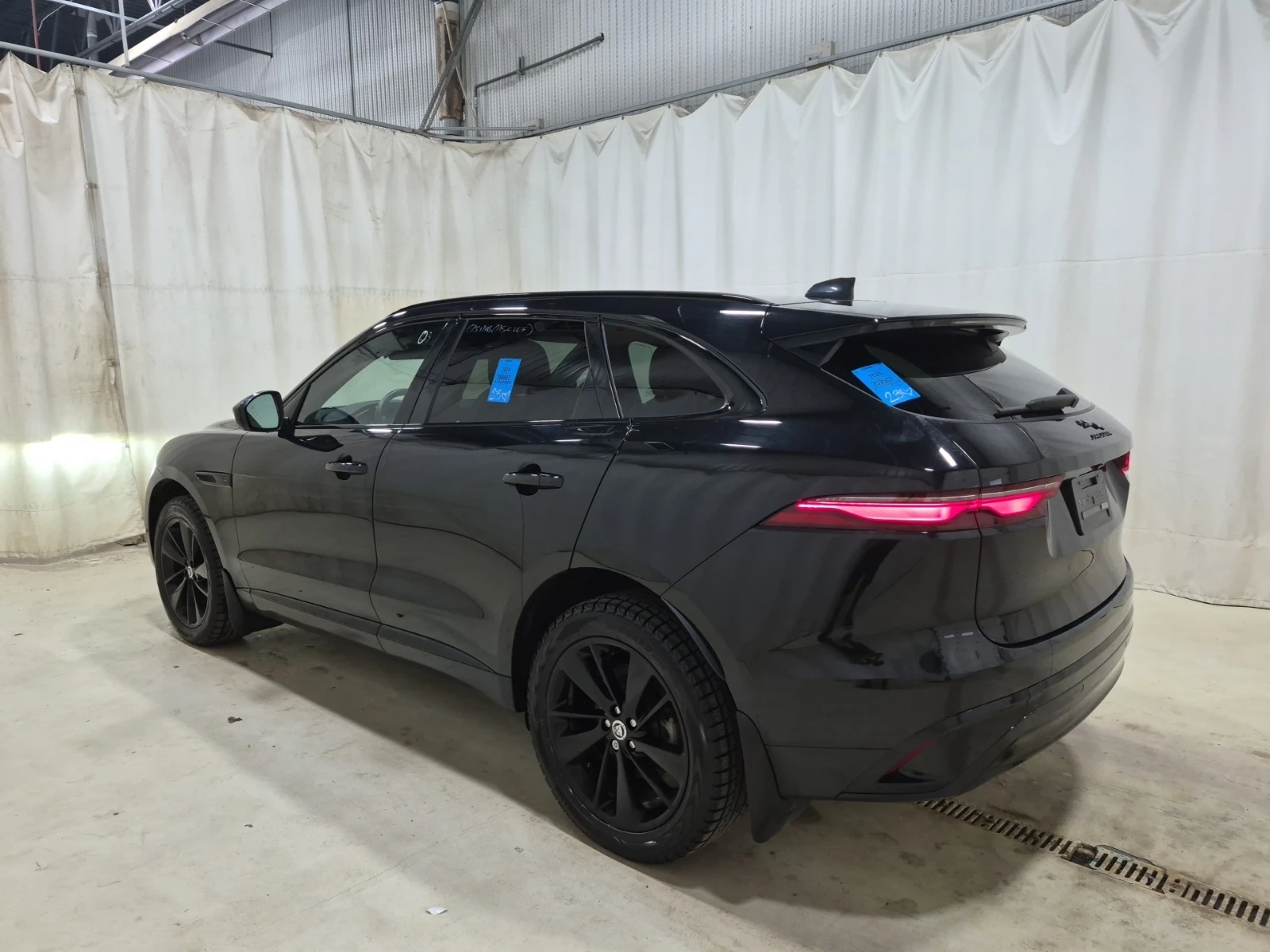Jaguar F-PACE R-DYNAMIC S * CARFAX * АВТО КРЕДИТ * , снимка 4 - Автомобили и джипове - 54859940
