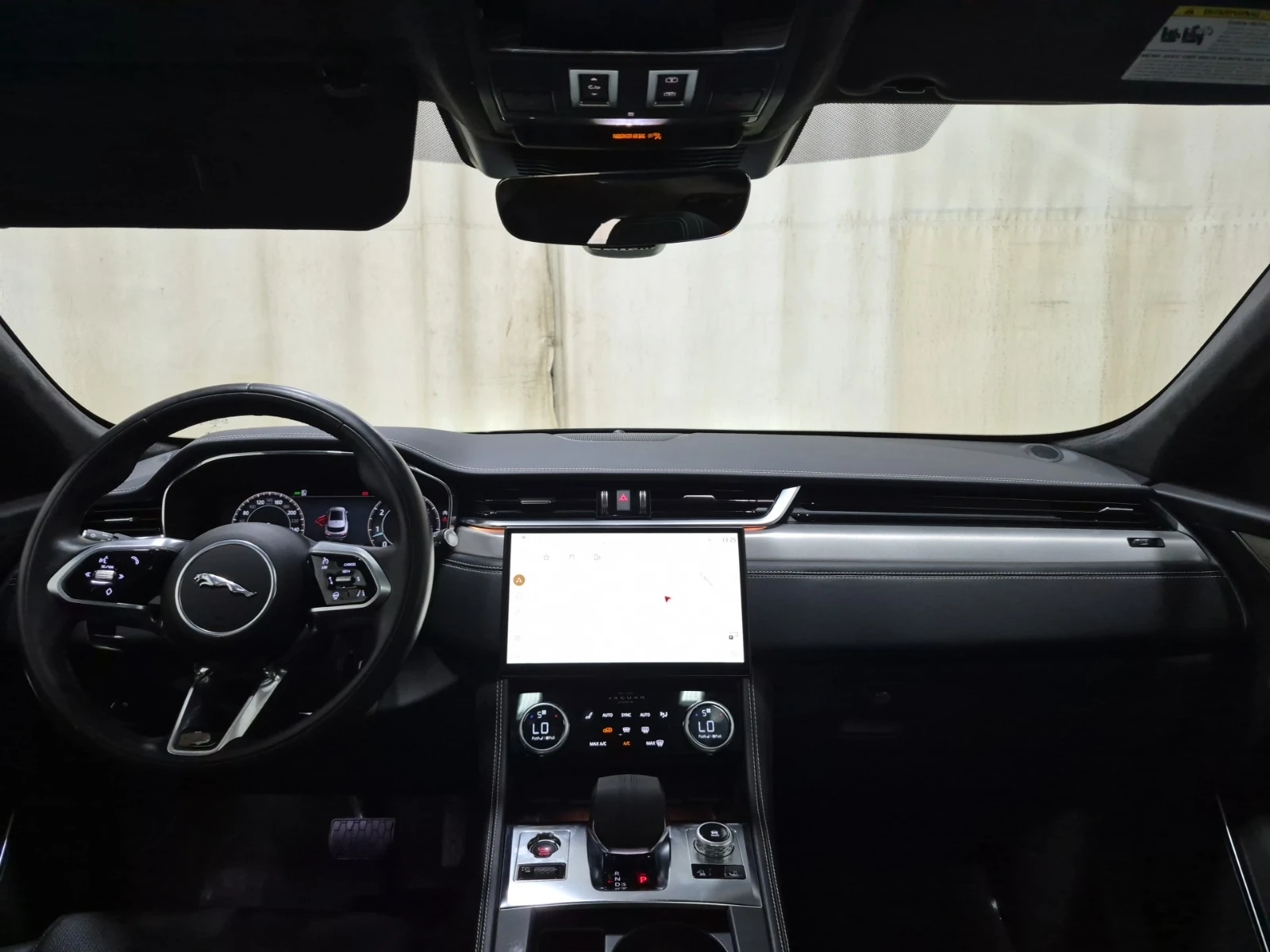 Jaguar F-PACE R-DYNAMIC S * CARFAX * АВТО КРЕДИТ * , снимка 12 - Автомобили и джипове - 54859940