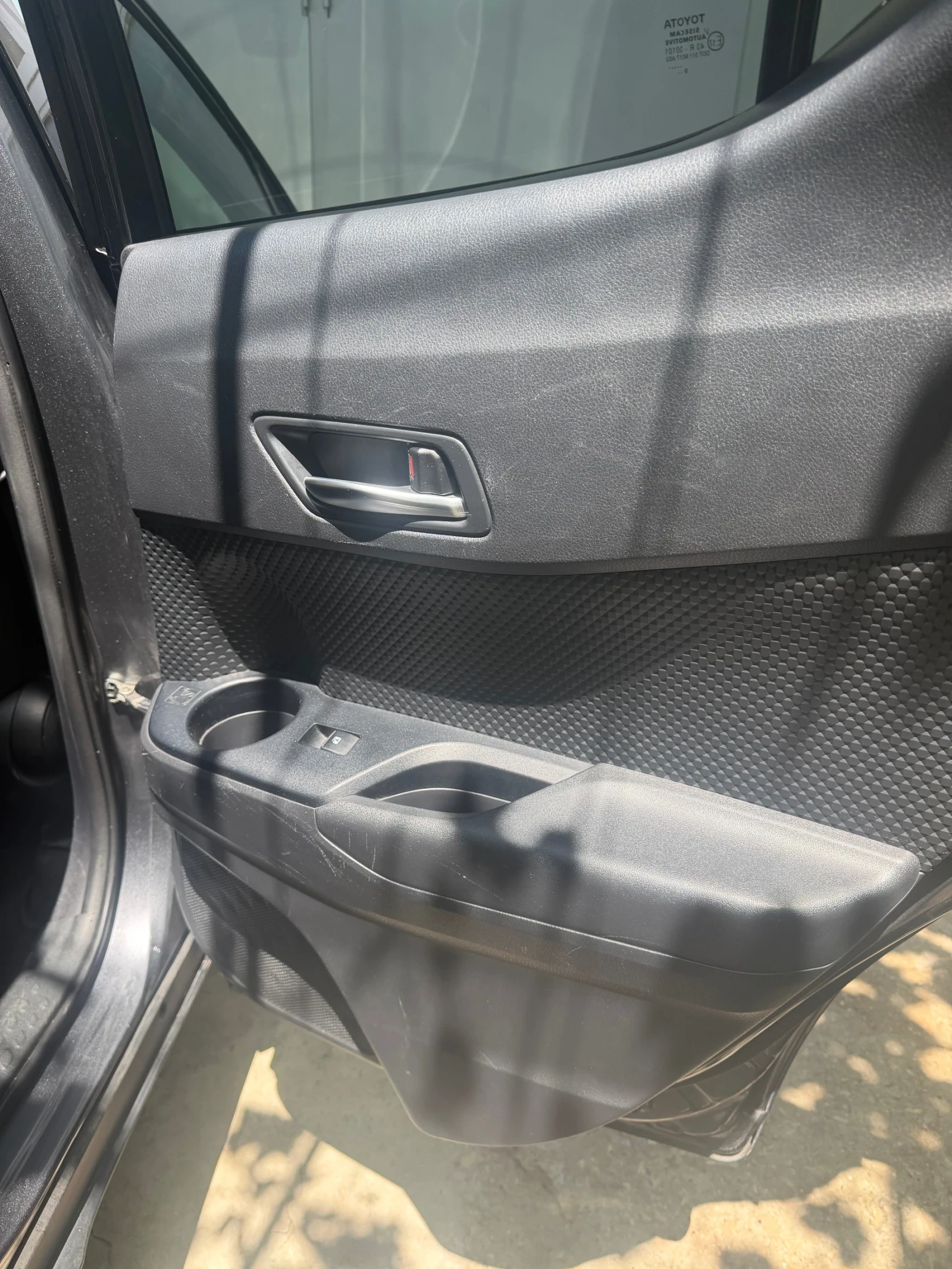 Toyota C-HR, снимка 11 - Автомобили и джипове - 55244375
