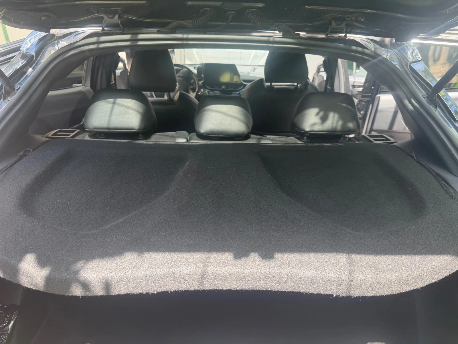 Toyota C-HR, снимка 10 - Автомобили и джипове - 55244375