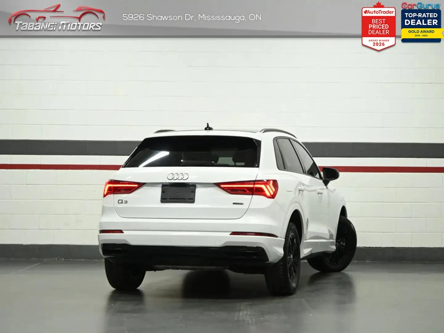 Audi Q3 40TFSI PREMIUM BLCK OP ЦЕНА ДО БЪЛГАРИЯ АВТОКРЕДИТ, снимка 2 - Автомобили и джипове - 55459460