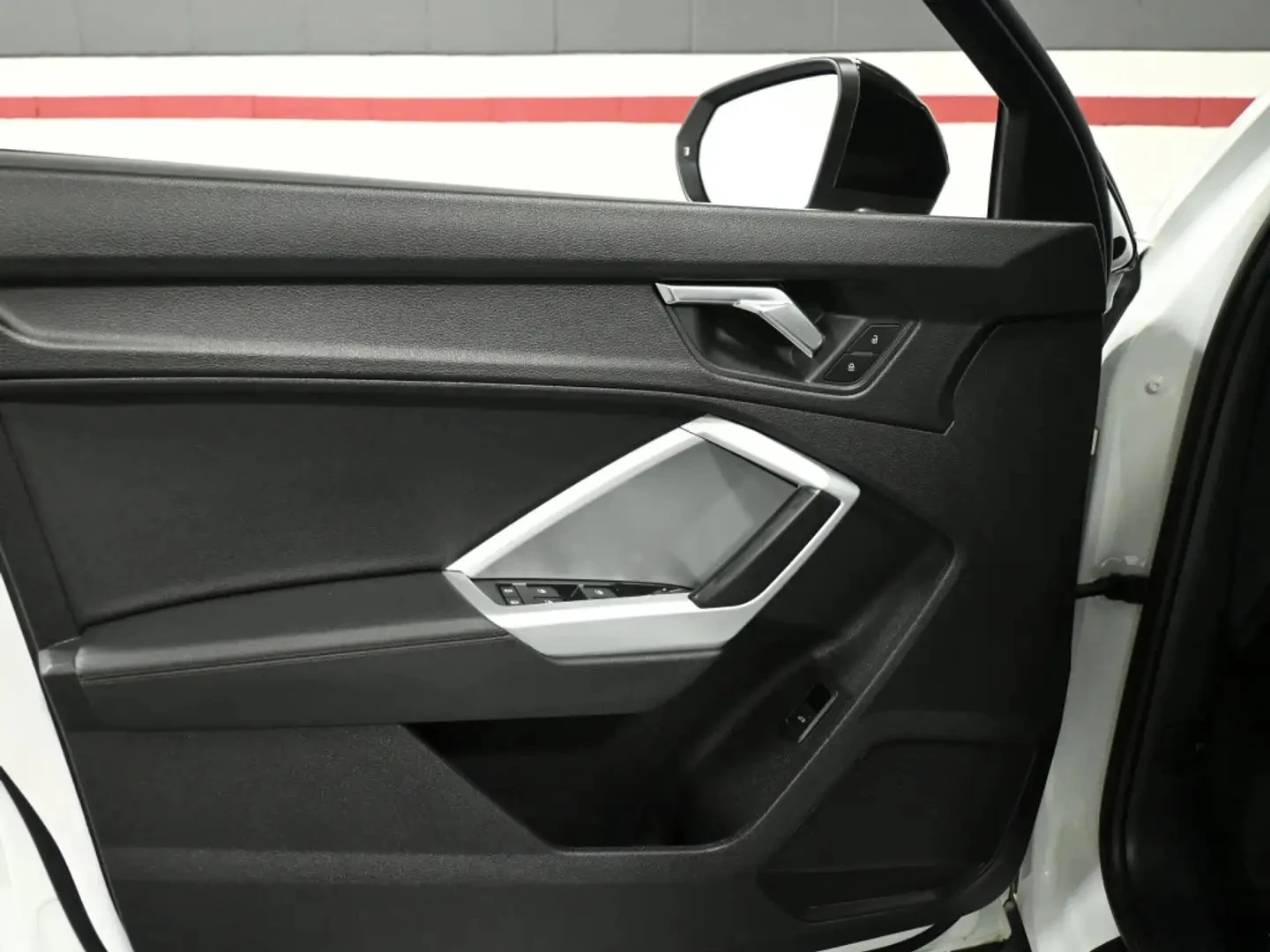 Audi Q3 40TFSI PREMIUM BLCK OP ЦЕНА ДО БЪЛГАРИЯ АВТОКРЕДИТ, снимка 10 - Автомобили и джипове - 55459460