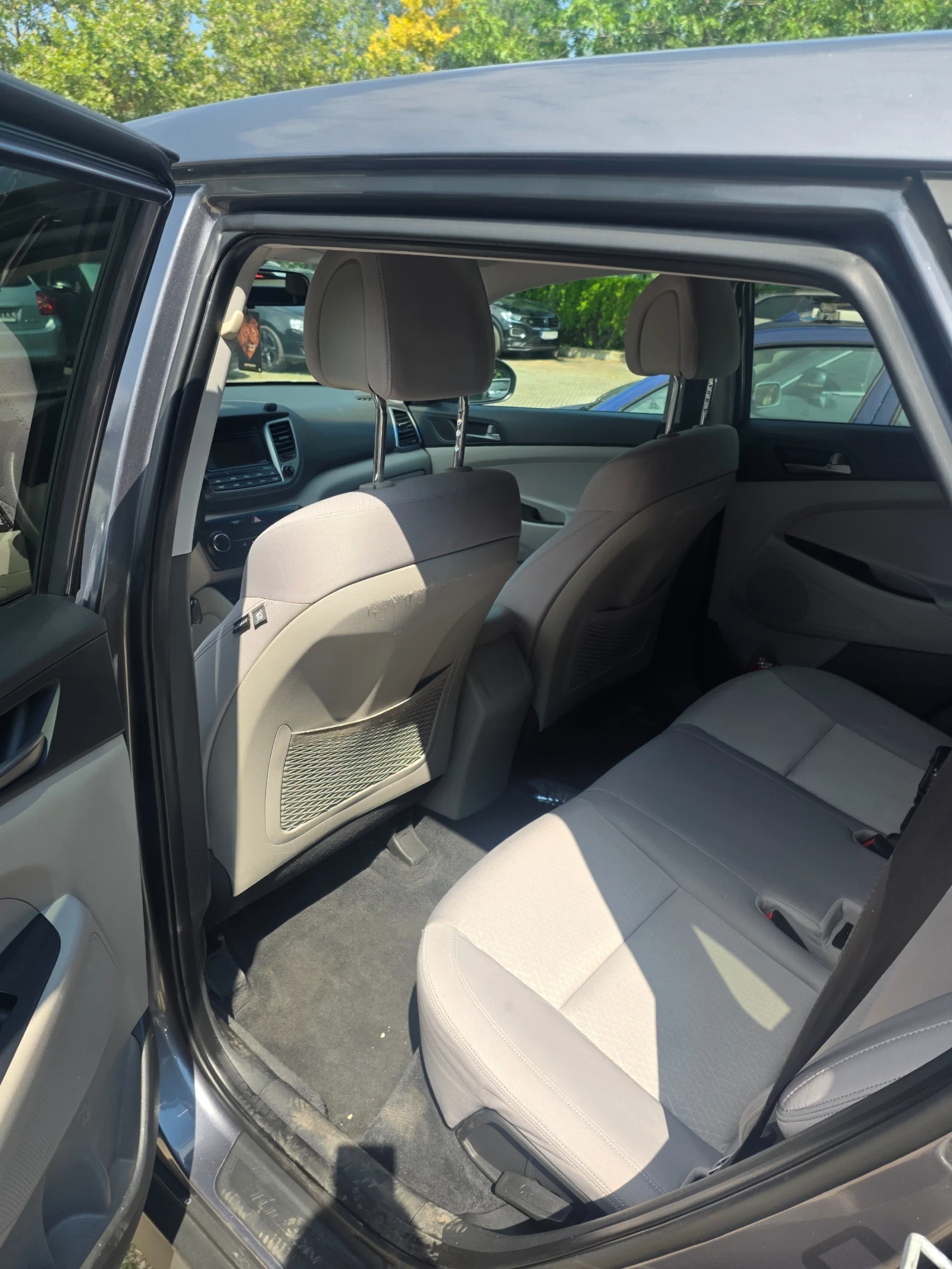 Hyundai Tucson, снимка 3 - Автомобили и джипове - 55493006