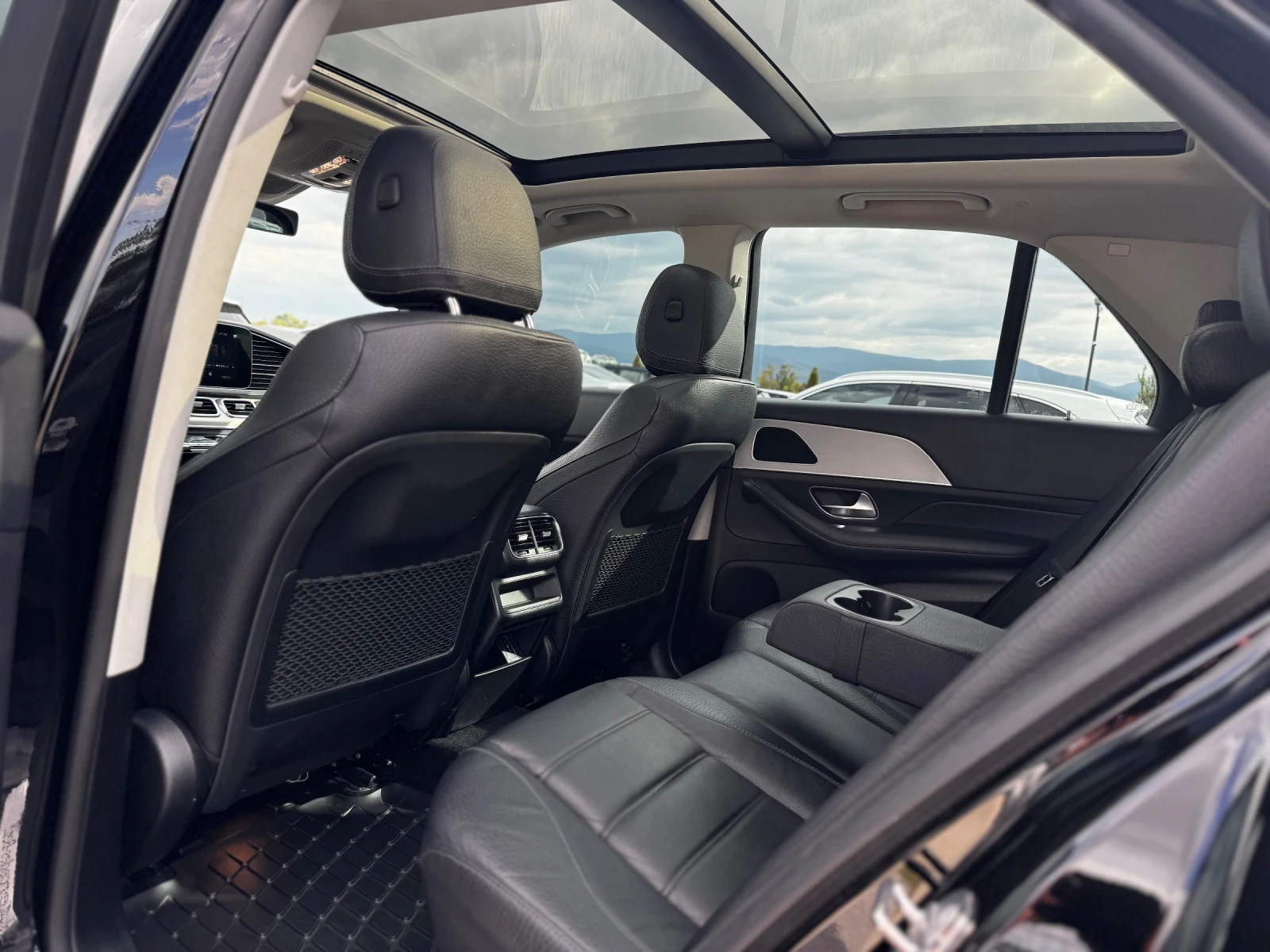 Mercedes-Benz GLE 400 AMG premium , снимка 11 - Автомобили и джипове - 55679044