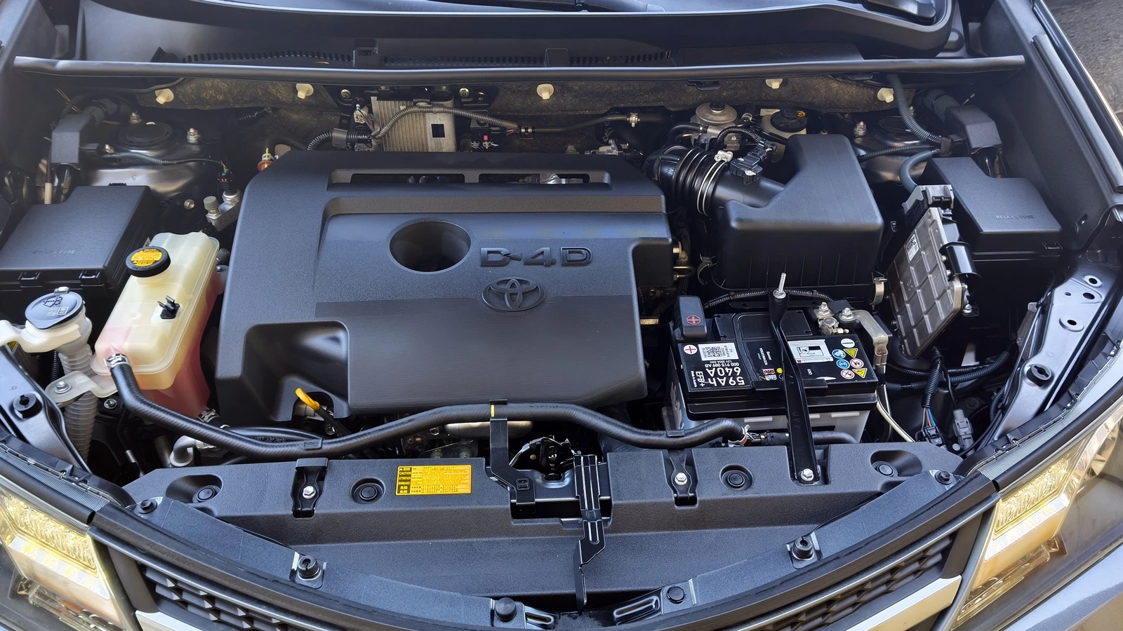 Toyota Rav4 2.0D4-D 151000km., снимка 15 - Автомобили и джипове - 55801067