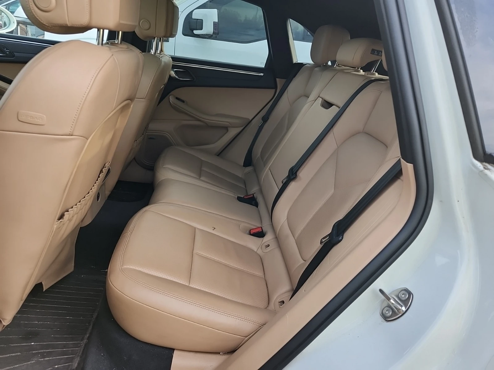 Porsche Macan AWD / Carfax / Обдухване / Лизинг , снимка 12 - Автомобили и джипове - 56315900