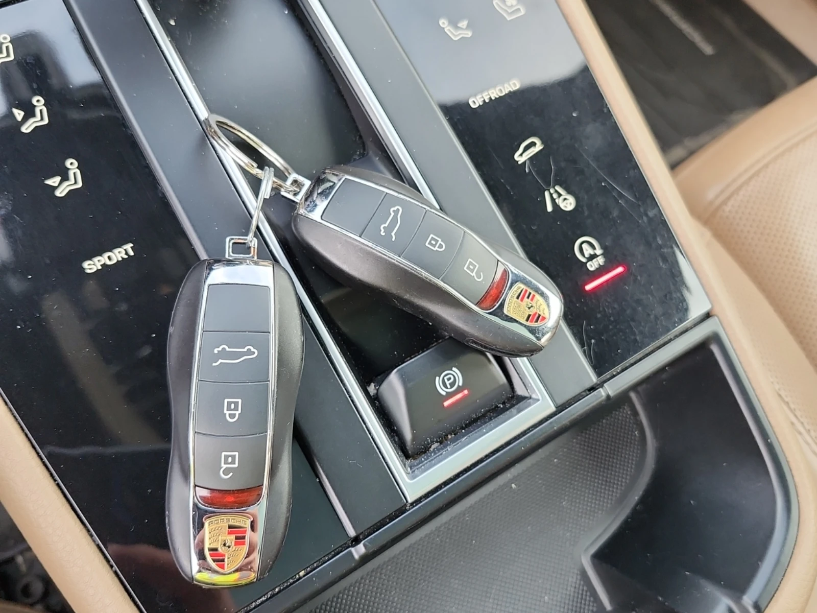 Porsche Macan AWD / Carfax / Обдухване / Лизинг , снимка 8 - Автомобили и джипове - 56315900