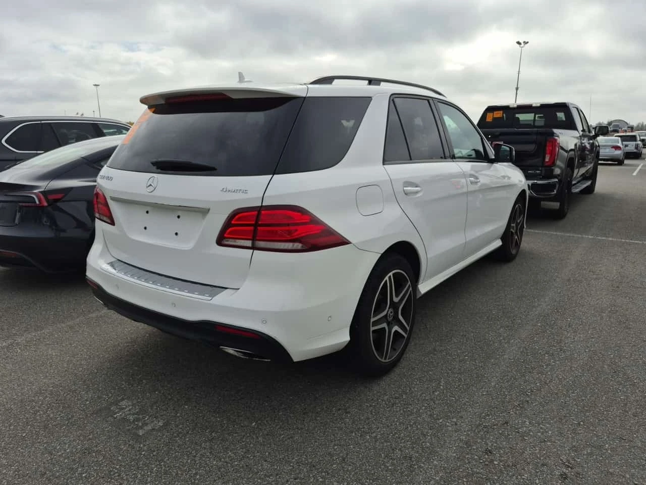 Mercedes-Benz GLE 400  DISTRONIC / 360 / MEMORY / H&K | Mobile.bg � ����������� 3