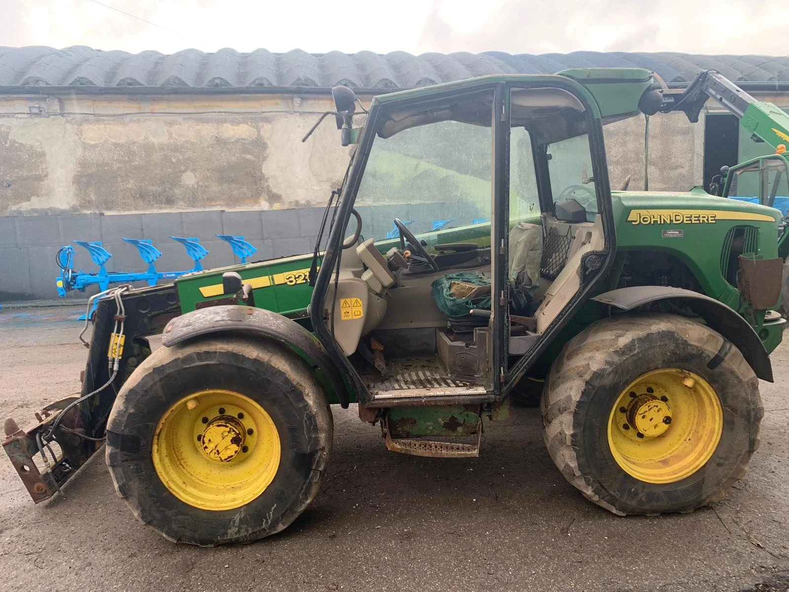 Трактор John Deere НА ЧАСТИ 3200,3400,3215,3415,3220,3420 - изображение 8