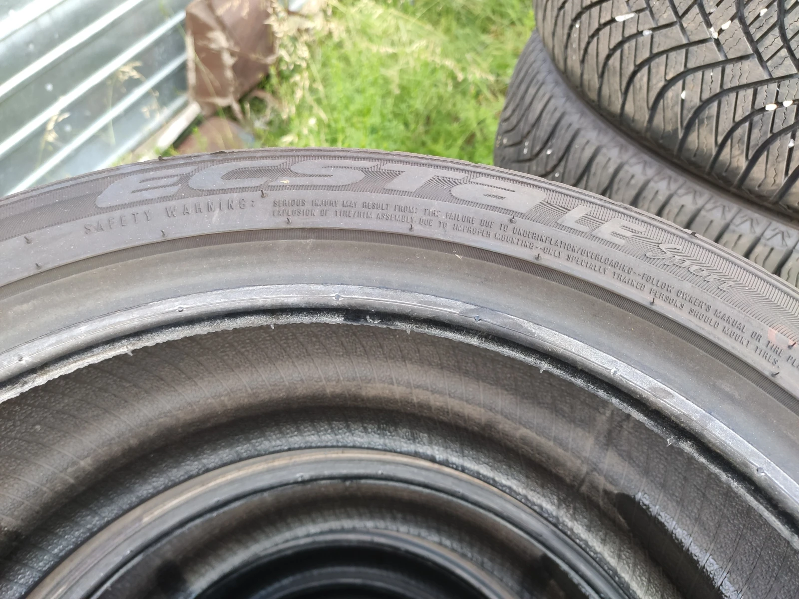 Гуми Летни 235/40R17, снимка 9 - Гуми и джанти - 55477450