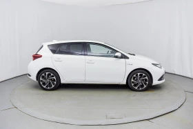 Toyota Auris 1.8i Hybrid 48000Km., снимка 6