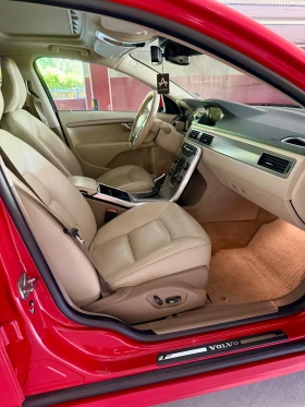 Volvo V70 D5 AWD 215 - 9900 € / 19362.72 лв. - 99564114 2