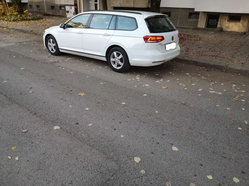 VW Passat, снимка 5 - Автомобили и джипове - 47820905