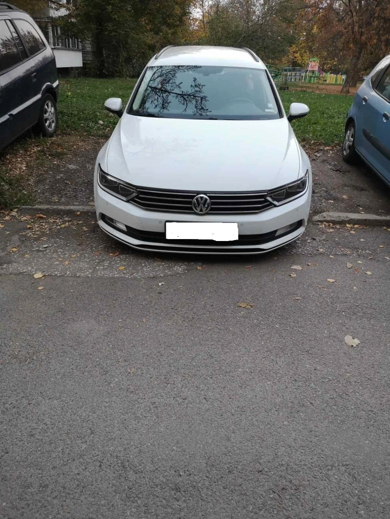 VW Passat, снимка 1 - Автомобили и джипове - 47820905