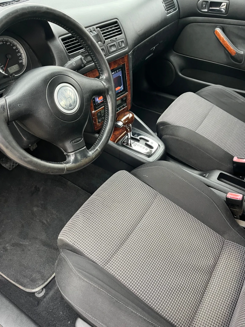 VW Bora 1.9, снимка 4 - Автомобили и джипове - 48217234