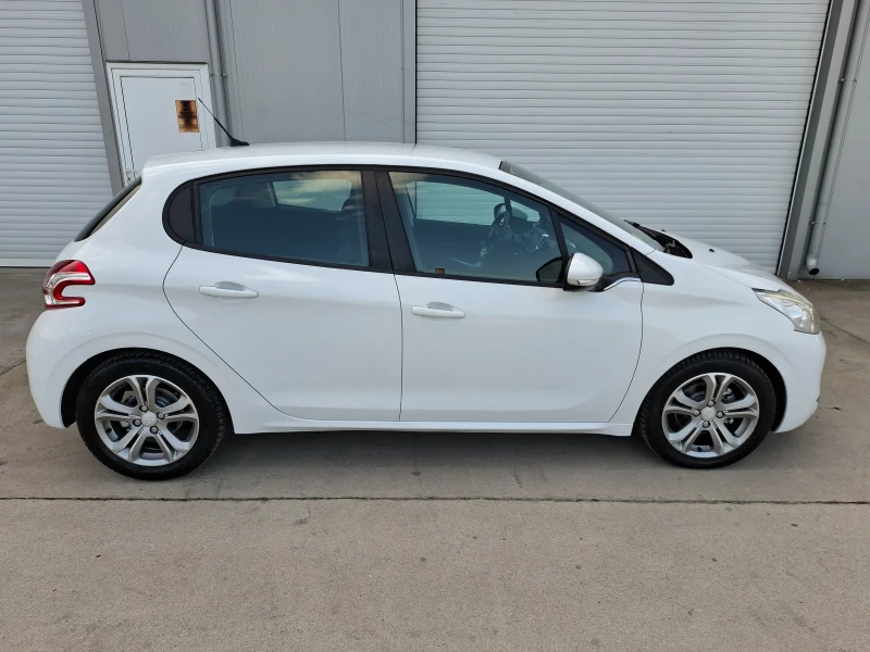 Peugeot 208 1.6e-hdi NAVI, снимка 5 - Автомобили и джипове - 49535205