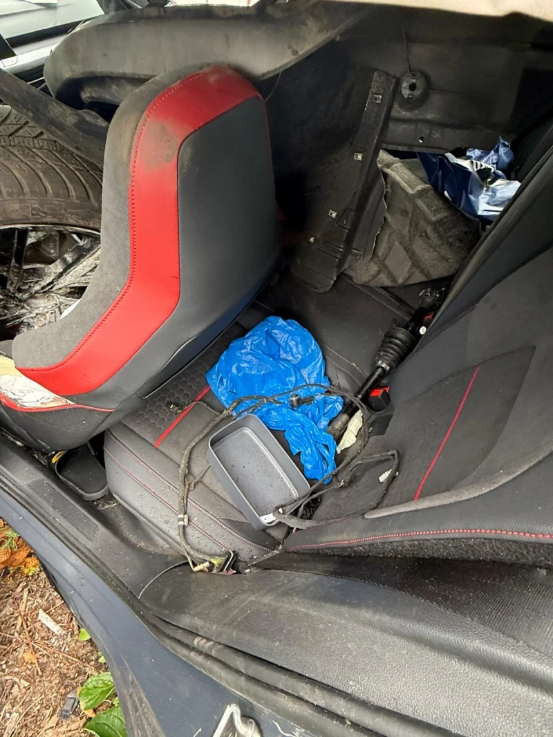 VW Golf GTI , снимка 8 - Автомобили и джипове - 52471226