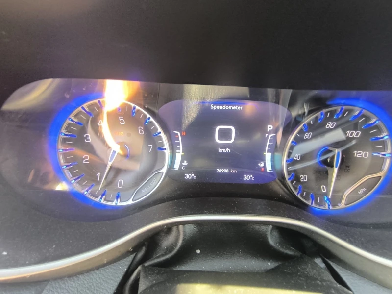 Chrysler Pacifica, снимка 14 - Автомобили и джипове - 52260737