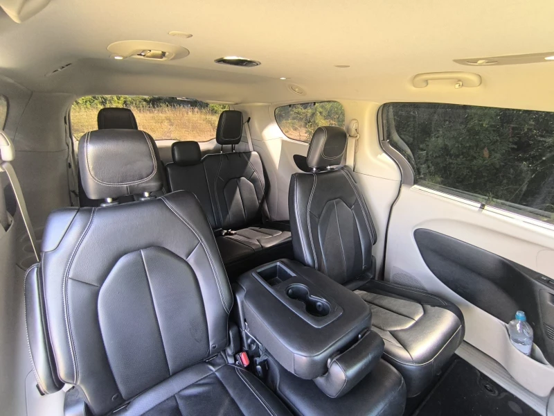 Chrysler Pacifica, снимка 3 - Автомобили и джипове - 52260737