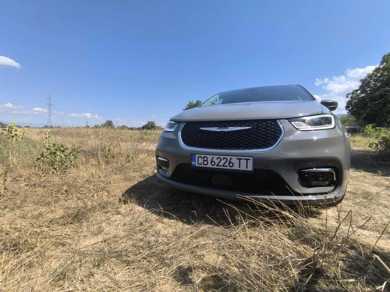 Chrysler Pacifica, снимка 10 - Автомобили и джипове - 52260737