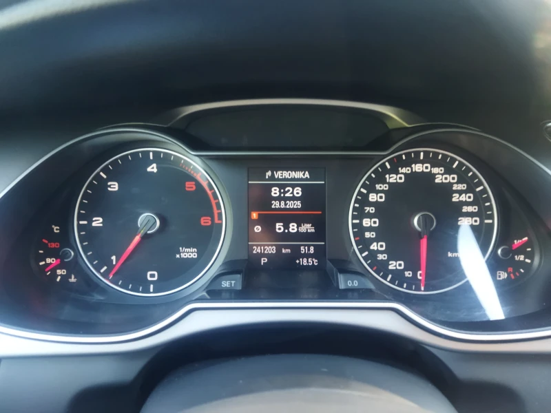 Audi A4, снимка 11 - Автомобили и джипове - 51987459