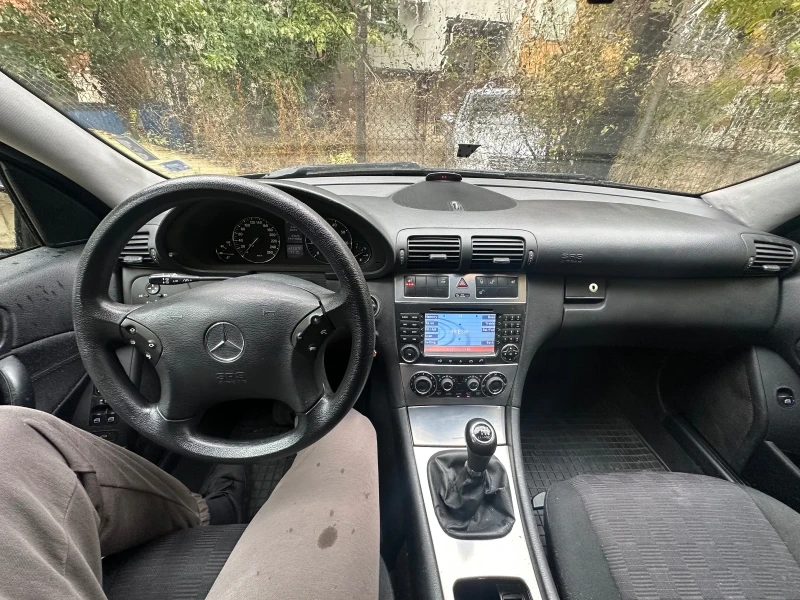 Mercedes-Benz C 180 Komoressor, снимка 4 - Автомобили и джипове - 51838568