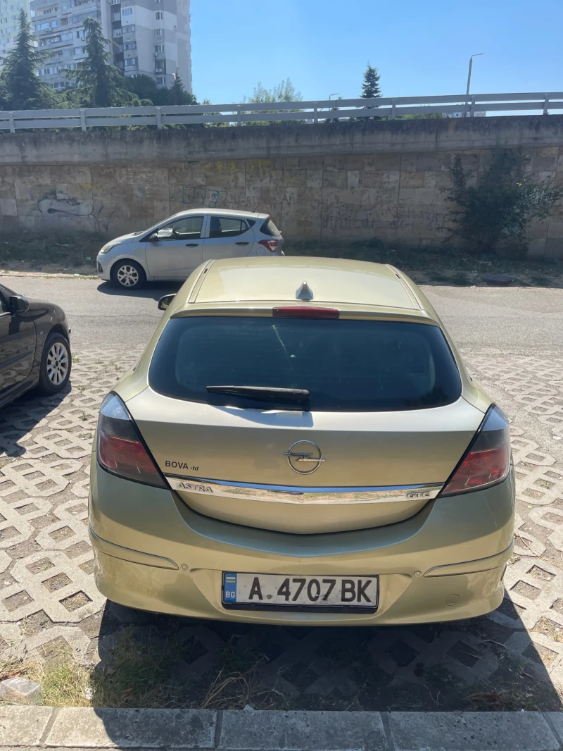 Opel Astra GTC LPG първи собственик, снимка 4 - Автомобили и джипове - 52729442